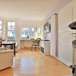 Victoria Apartment *