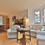 Victoria Apartment *