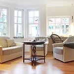 Victoria Apartment *