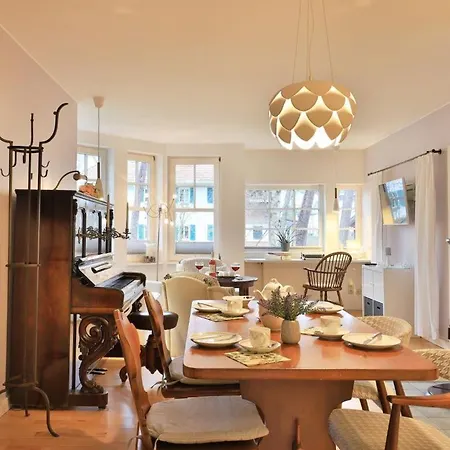 Victoria Apartment *