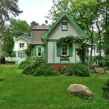 Victoria Boltenhagen (Ostseebad)